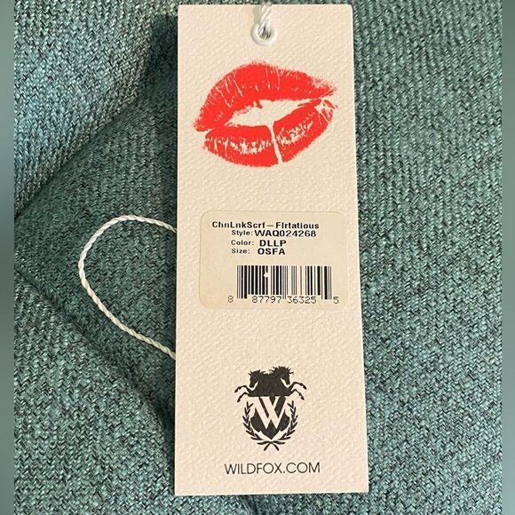 New WILDFOX COUTURE Flirtatious ‘Hold Me Tight’ Chainlink Scarf in Doll Pink - Picture 4 of 10